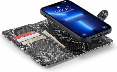 iPhone 13 Pro Max Zwart - 2 in 1 Slangen Book Case