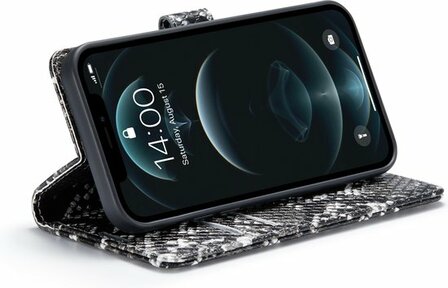 iPhone 11 Zwart - Slangen Book Case