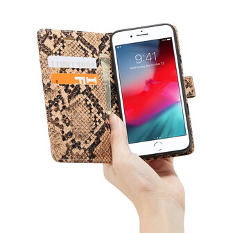iPhone SE 2022 Beige - Slangen Book Case