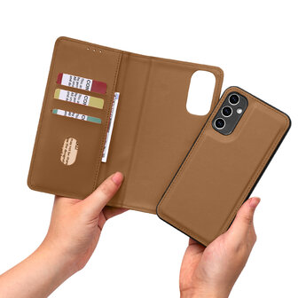 Samsung A15 5G - Bruin - 2 in 1 Book Case