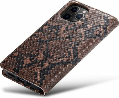iPhone 11 Bruin - Slangen Book Case