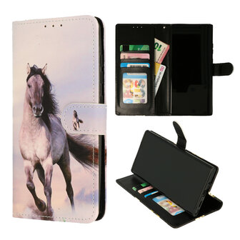 Samsung S22 Plus met Paard Print  - Book Case