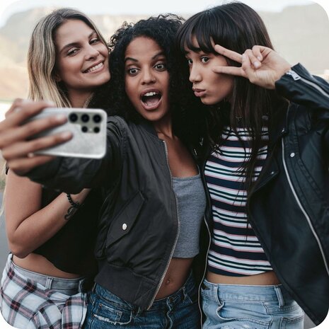 Samsung S24 Ultra - Glitter Back Cover - Zilver