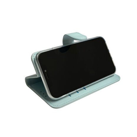 iPhone 11 - Book Case - Licht Blauw